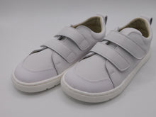 Cargar imagen en el visor de la galería, ZAPATILLA RESPETUOSA BLANCA