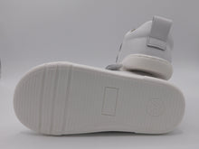 Cargar imagen en el visor de la galería, ZAPATILLA RESPETUOSA BLANCA