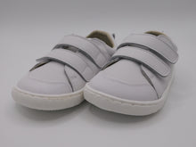 Cargar imagen en el visor de la galería, ZAPATILLA RESPETUOSA BLANCA