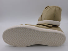 Cargar imagen en el visor de la galería, SANDALIAS CON PUNTERA DE GOMA BEIGE