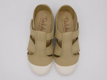 Cargar imagen en el visor de la galería, SANDALIAS CON PUNTERA DE GOMA BEIGE