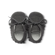 Cargar imagen en el visor de la galería, BOTITA FLECOS BEBÉ